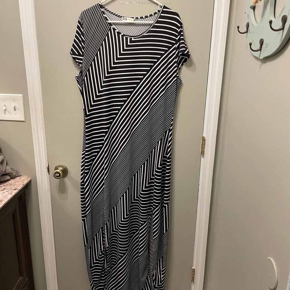 Clothing obsessed company 2XL